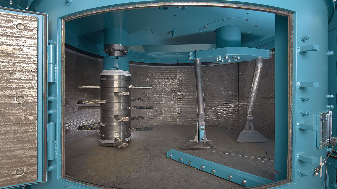 EIRICH mixer D23 Inside EIRICH mixer D23
