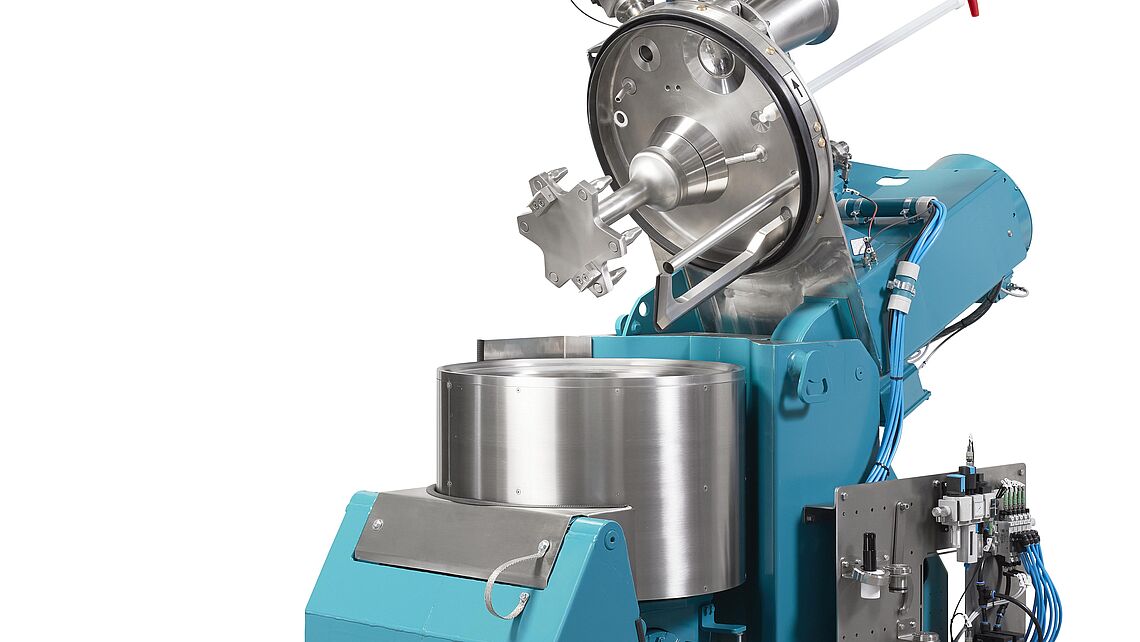 EIRICH mixer R05T Picture of EIRICH mixer R05T with open cover