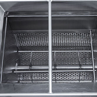 Product conditioner (delumping) for APS blender